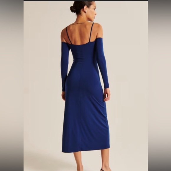 BLUE Off-The-Shoulder Midi Dress - Picture 2 of 3